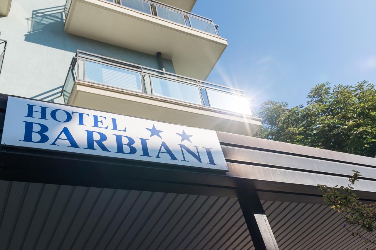 Hotel Barbiani Римини Экстерьер фото